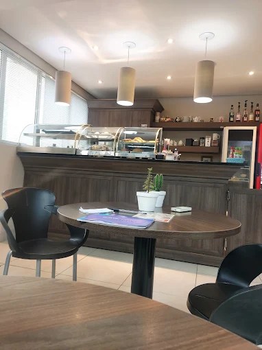 Cafeteria do coworking da OAB/PR disponível aos insumos e clientes em atendimento